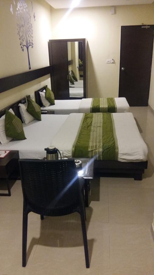 Hotel Ambience Sarkhej Exterior foto
