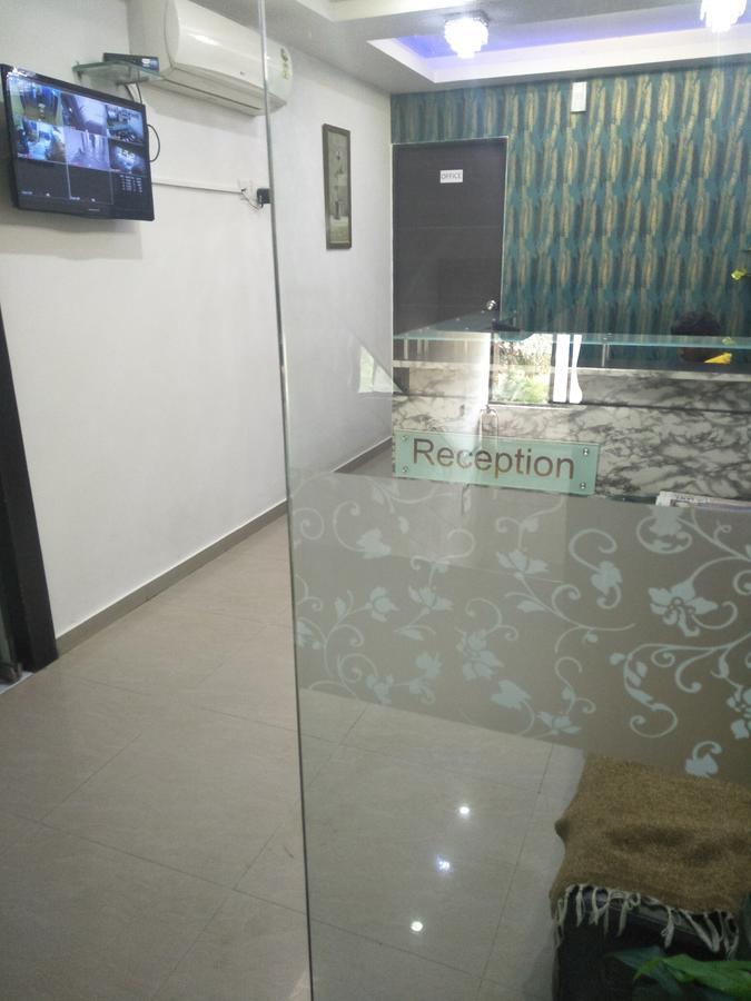 Hotel Ambience Sarkhej Exterior foto